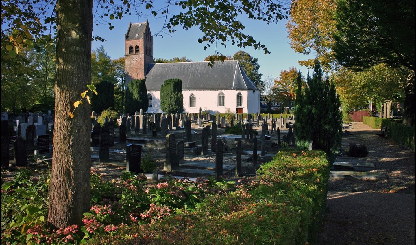 kerkhof bij de Dorpskerk Huizum