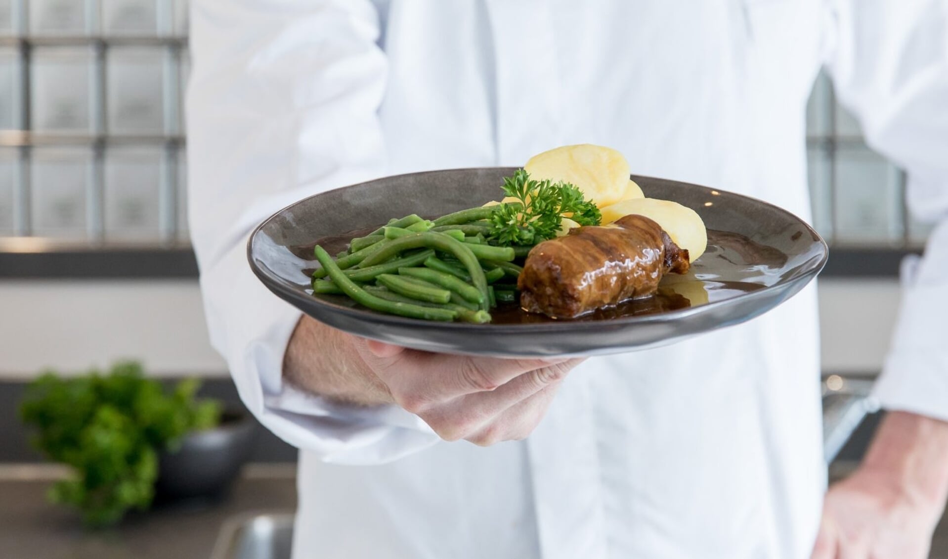 Maaltijdservice Van Smaak: “Kookt U Of Koken Wij Vandaag Voor U ...