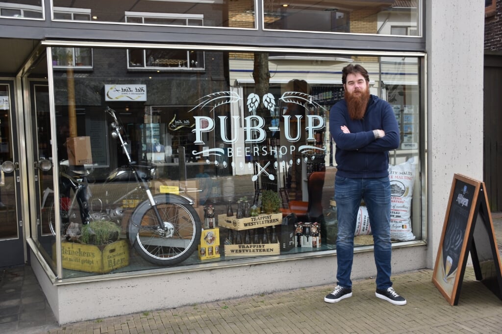 Guido Niehaus van de Pub-Up-Beershop in Wolvega.