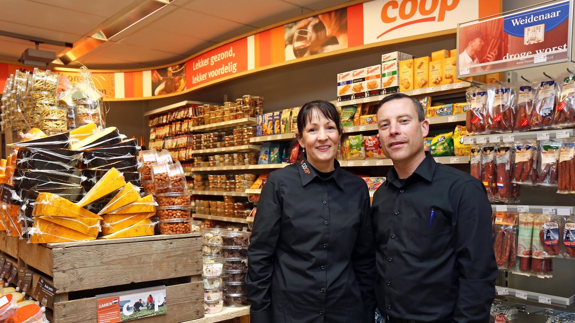 Willem en Janneke Boonstra in de Coop supermarkt in Ureterp in 2021.