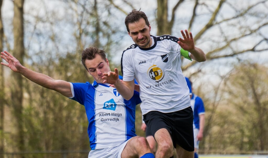 Aanvoerder Menno de Vries (rechts): ‘We hopen op een plek in de middenmoot.”