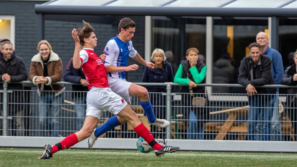 Bakkeveen won zondag verdiend van De Sweach. Het werd 3-0 voor de thuisclub.