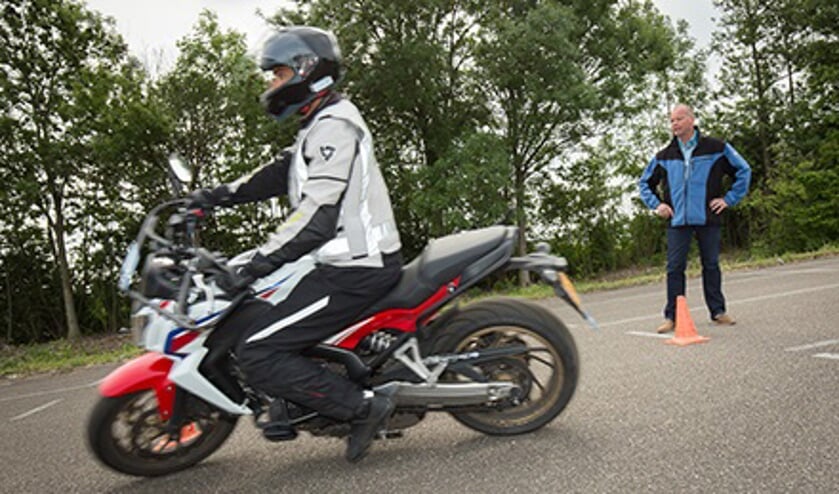 Met Rijbewijs B Automatisch Op Lichte Motorfiets Gaat Vooralsnog Niet ...