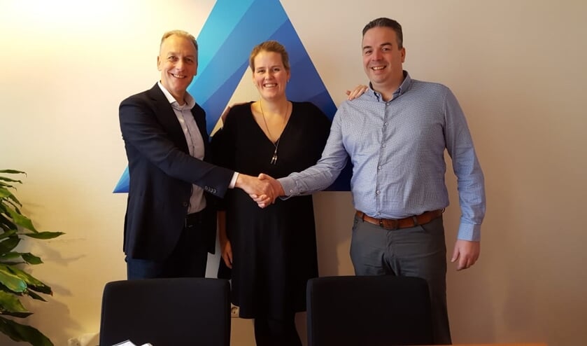 De deal wordt bezegeld.