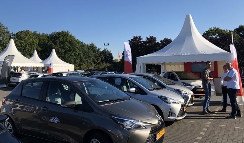 Ook dit jaar kun je weer auto's testen tijdens de nationale Rijschooldag.