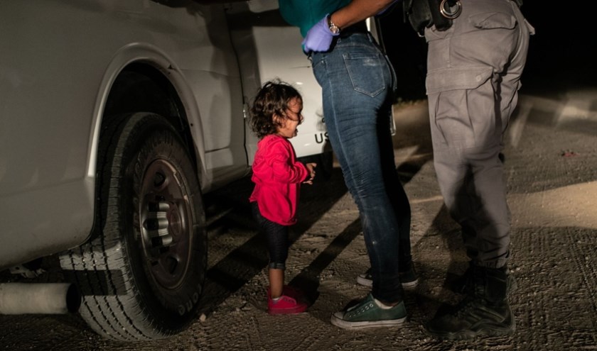 Foto: © John Moore, Getty Images. Title: Crying Girl on the Border Ook in 2019 is in 's-Hertogenbosch bij de World Press Photo Exhibition te bewonderen.