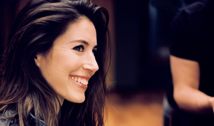 Iris Hond komt met 'Quiet Winter Concert' naar de Maaspoort