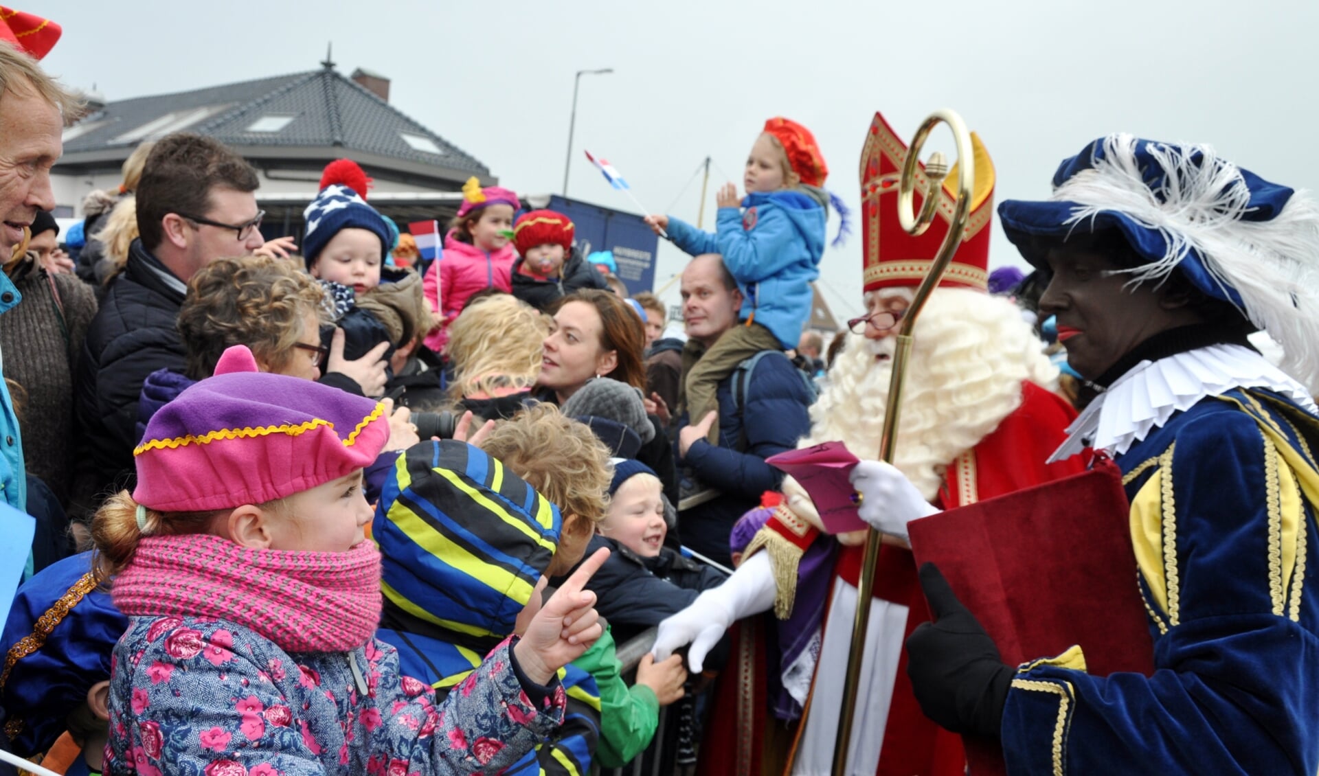 Sinterklaas kwam onder grote belangstelling aan in Oudeschild.