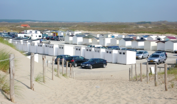 De opslag van strandhuisjes op een parkeerterrein een paar jaar geleden.