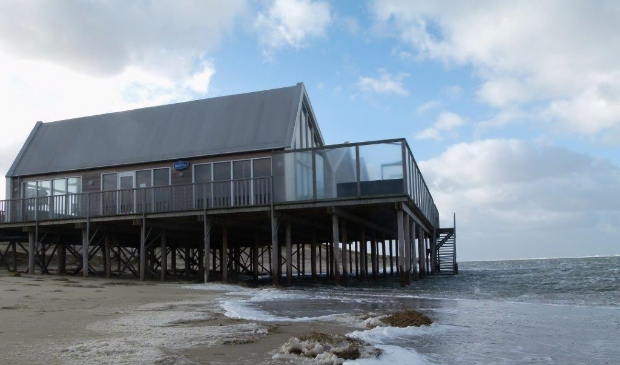 <p>Strandpaviljoen.</p>