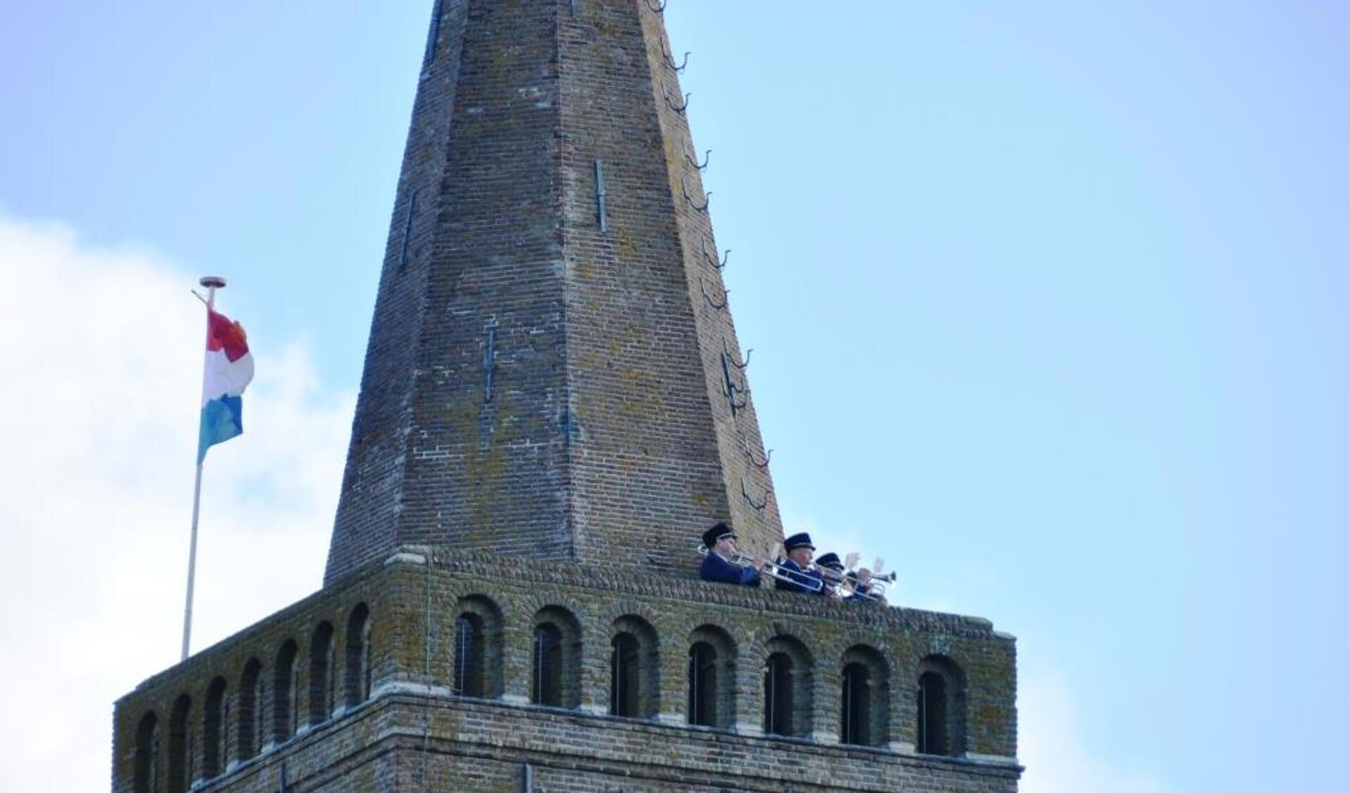 KTF vanaf de kerktoren. Foto genomen vóór het coronatijdperk.