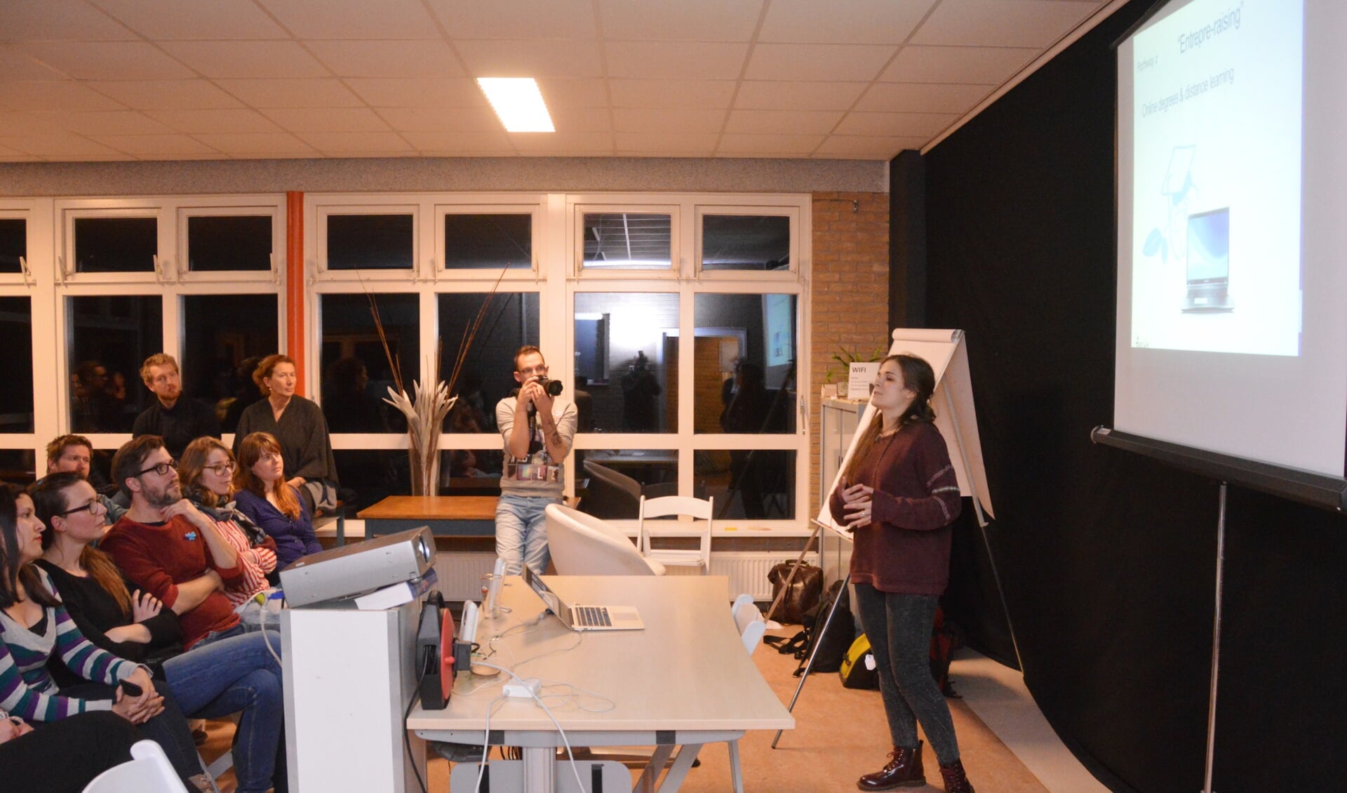 Beeld van de presentatie door studenten van de TU Delft. 