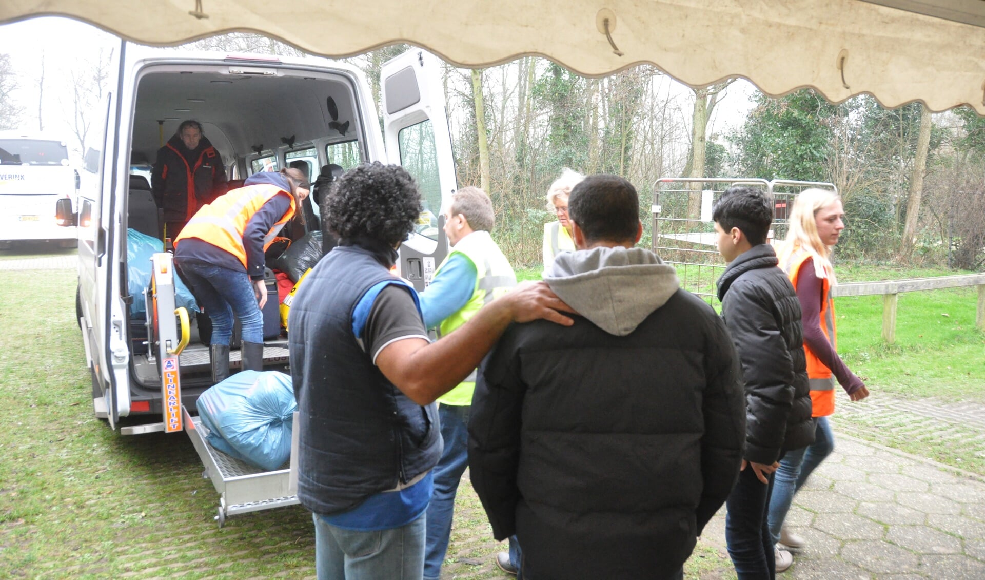 Eind 2015, begin 2016 was er in de toenmalige sporthal Ons Genoegen in Den Burg tijdelijk crisisnoodopvang van asielzoekers.