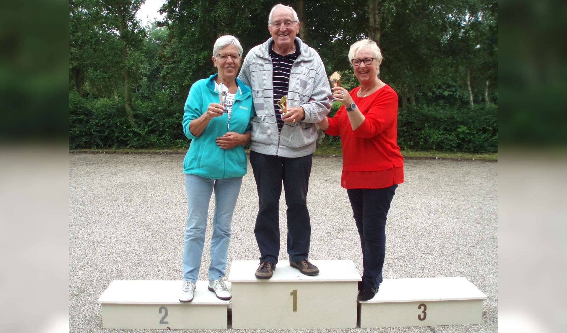 Winnaars, Truus Jongedijk 2de, Kees de Weerd 1ste en Marianne van Roon 3de