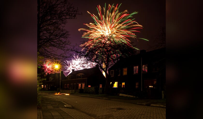 Vuurwerk in Den Burg, vastgelegd door Justin Sinner Pictures.