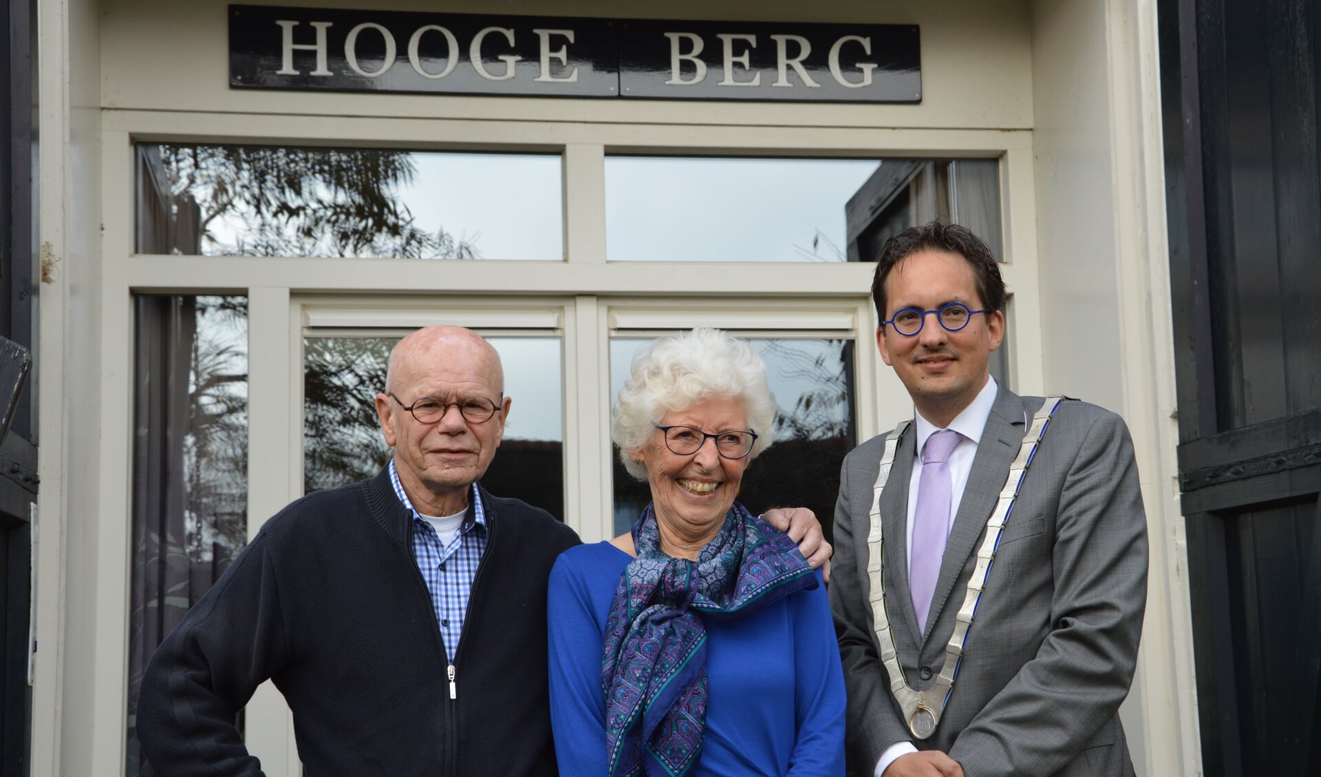 Ben en Geri Rab vieren woensdag hun zestigjarig huwelijk. Ze kregen onder meer bezoek van burgemeester Uitdehaag. 