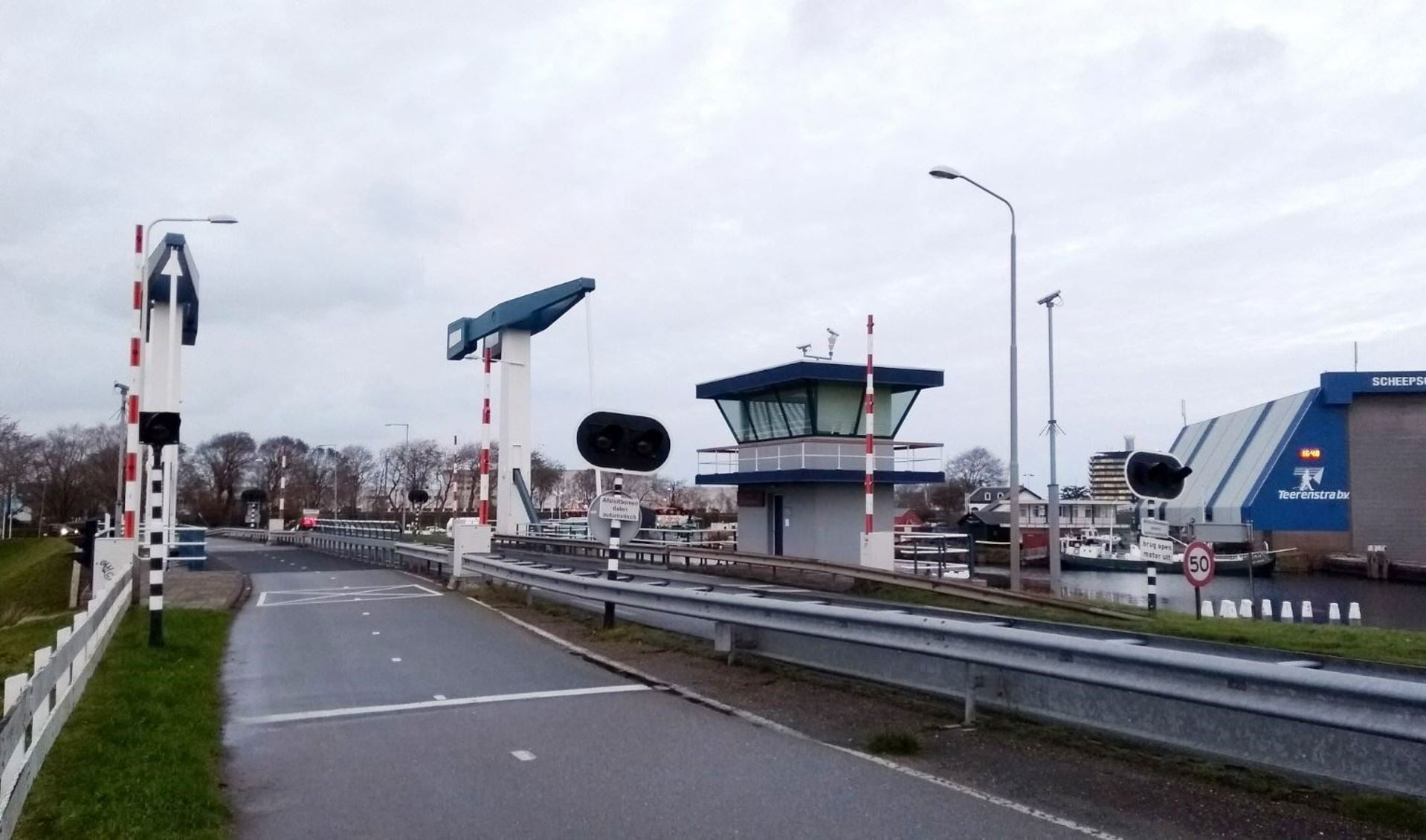 De Burgermeester Visserbrug in Den Helder gaat van 8 tot 11 december dicht. 