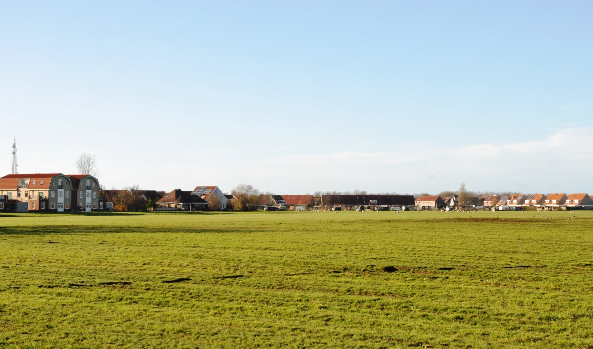 Het gebied dat op het oog is voor nieuwe woningen aan de oostzijde van Den Burg.