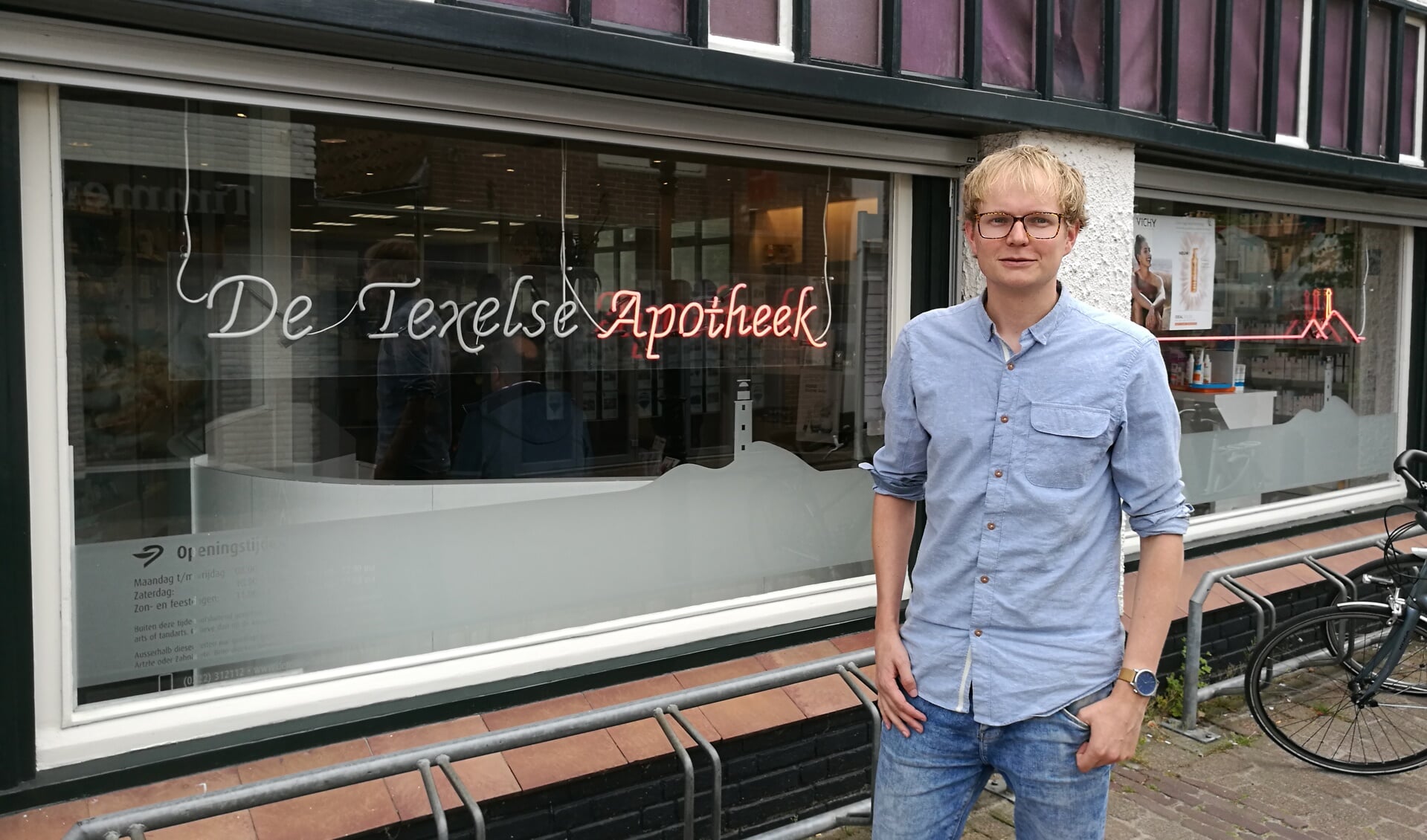 Daan Schagen (28) is sinds een jaar werkzaam als tweede apotheker.