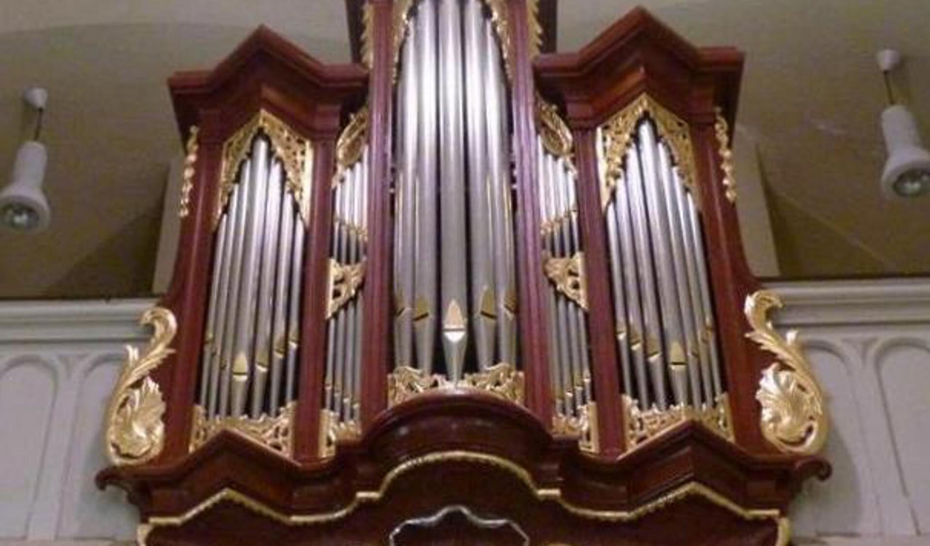 Het orgel van de RK-kerk in De Cocksdorp.