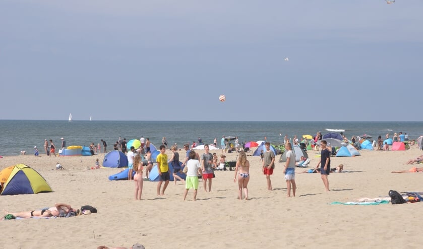 Activiteiten op het strand (archieffoto/gemaakt voordat de coronacrisis uitbrak).