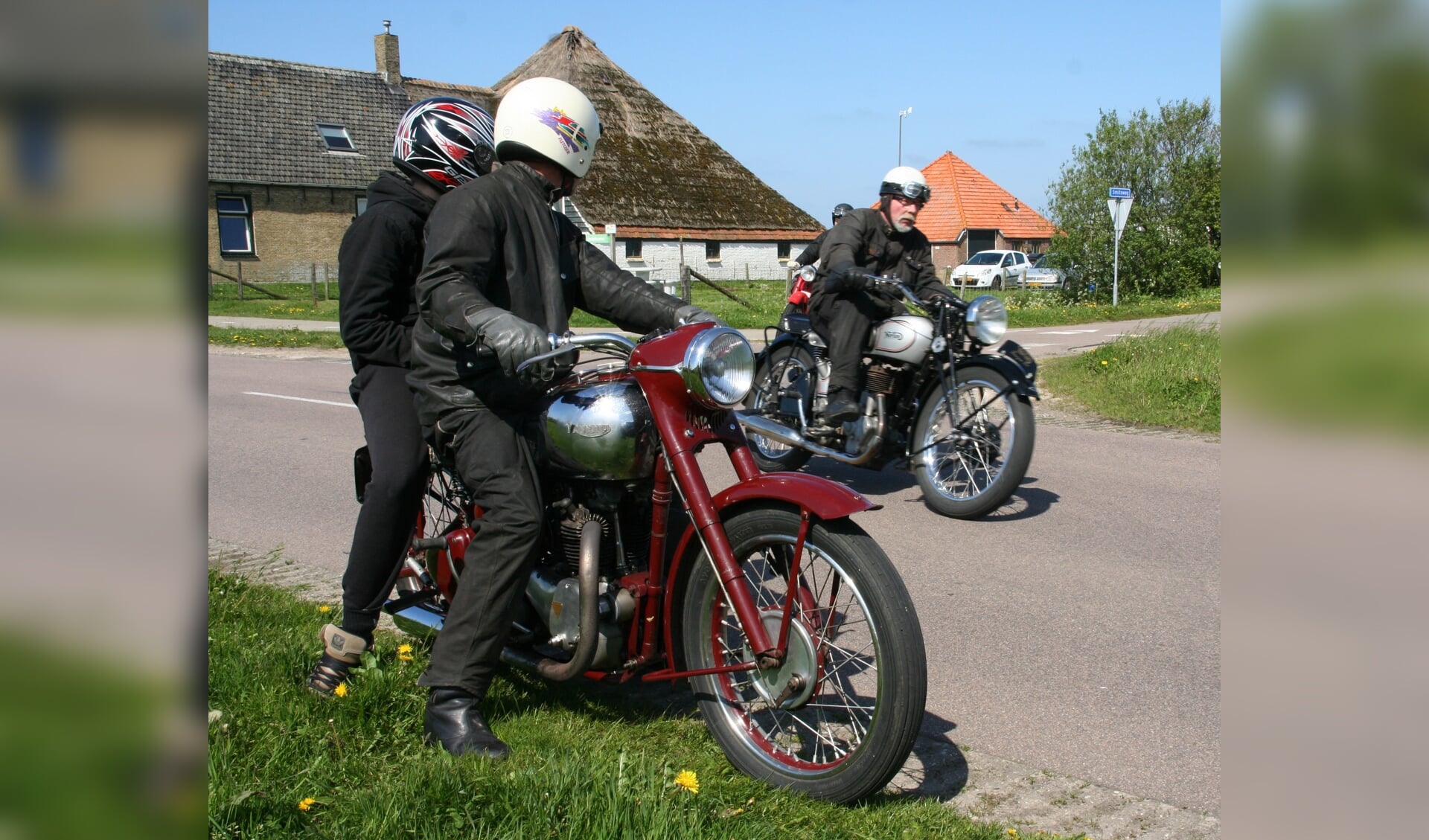 Klassieke motorfietsen op Texel. 
