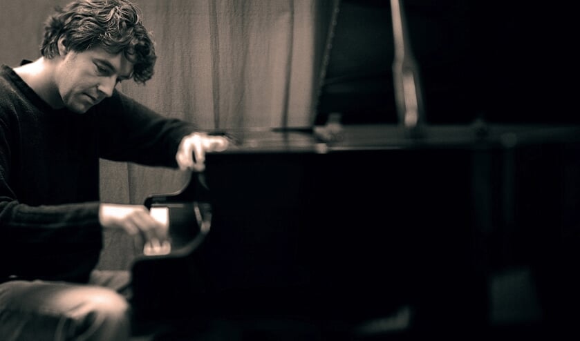 Michiel Borstlap zorgt 4 februari voor de muzikale begeleiding van de Mesmerizing Monday bij Bij Jef