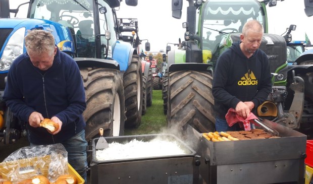 Willem Roeper en Peter Haker op het Malieveld.