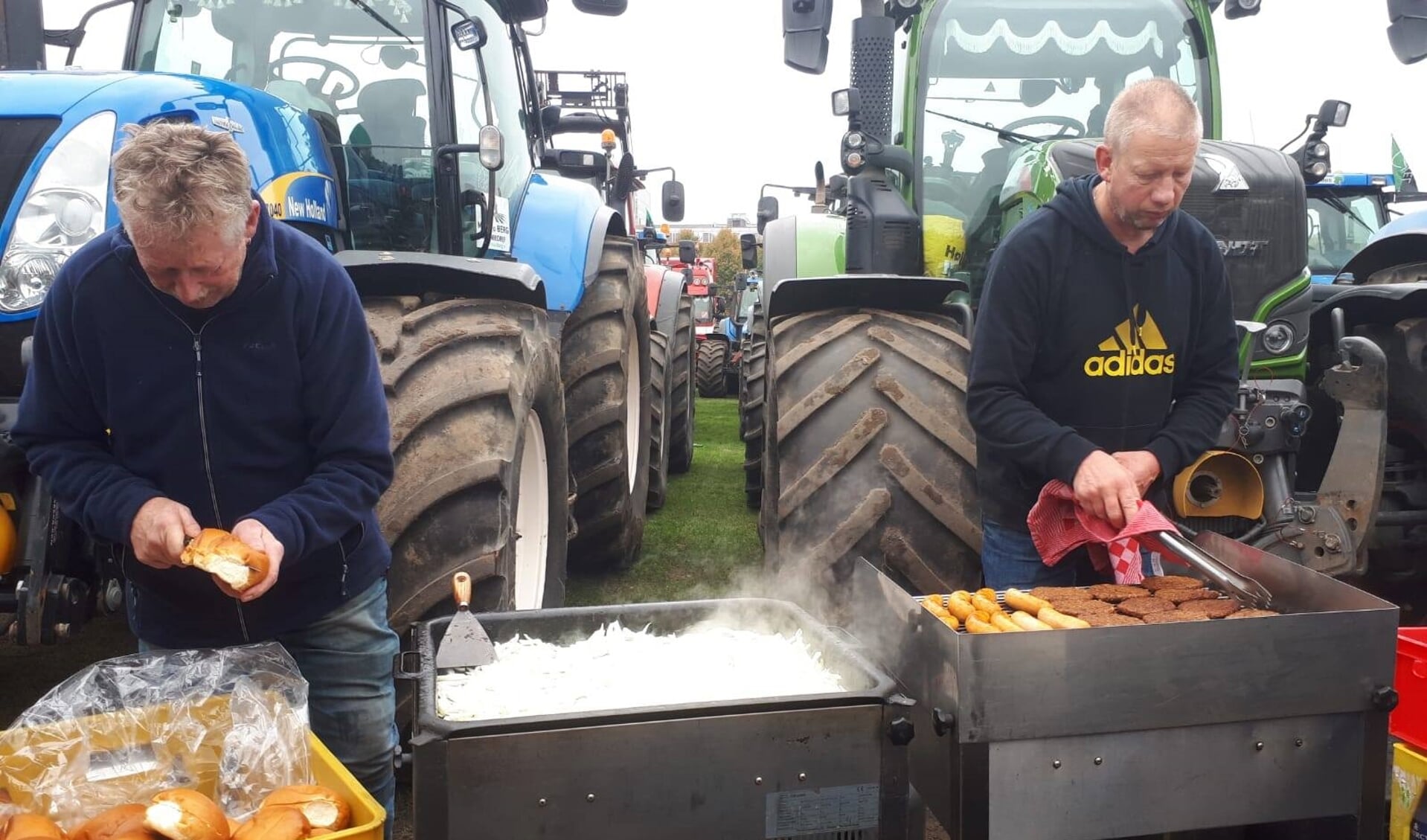 Willem Roeper en Peter Haker op het Malieveld.