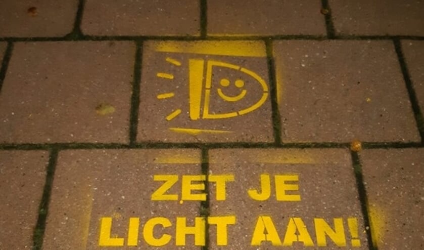 Een van de 'tags' op de weg.
