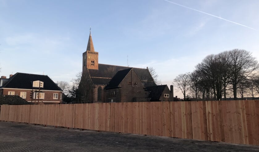 De houten schutting op de Groeneplaats.