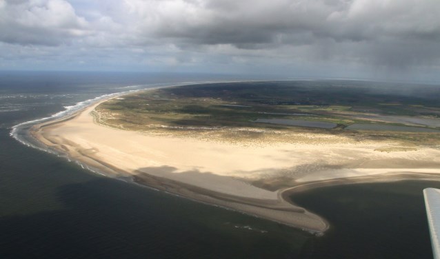 Regen trekt over het eiland.