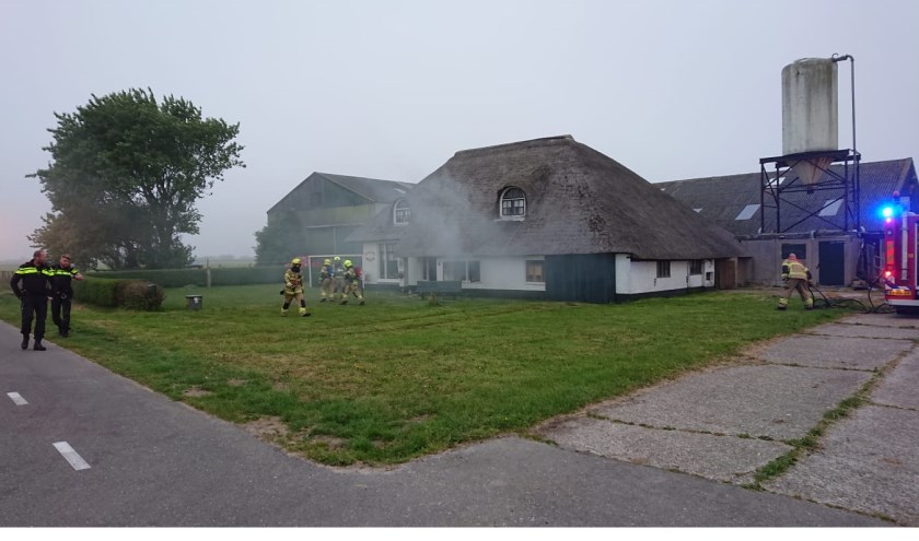 Hulp voor de woning waar brand is.