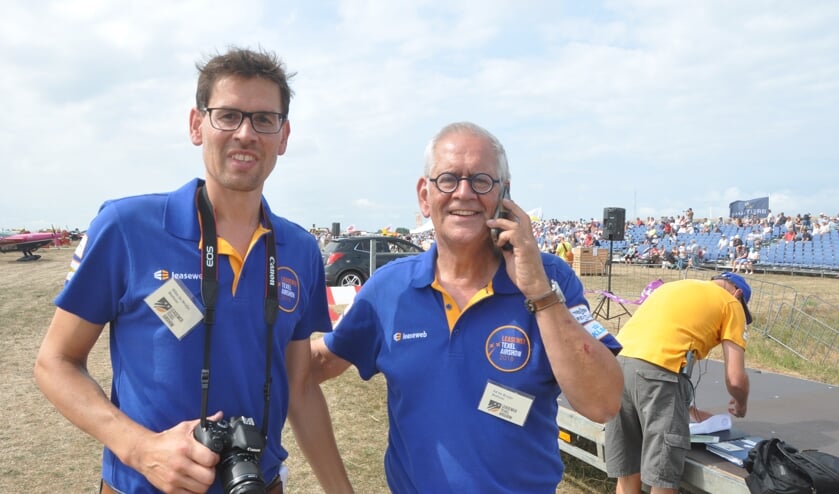 Ed de Bruijn met zoon Mike tijdens de laatste airshow op Texel.