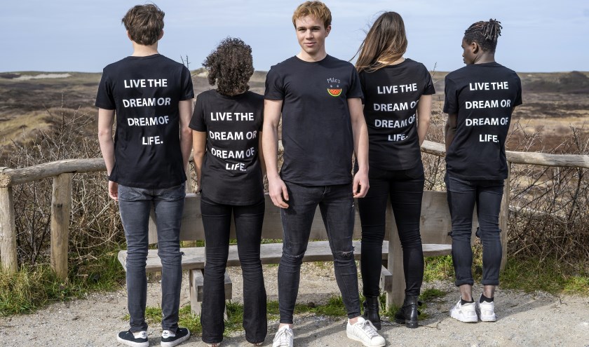 Milo van Hardeveld start een eigen kledingmerk en organiseert muziek event Texel Urban.