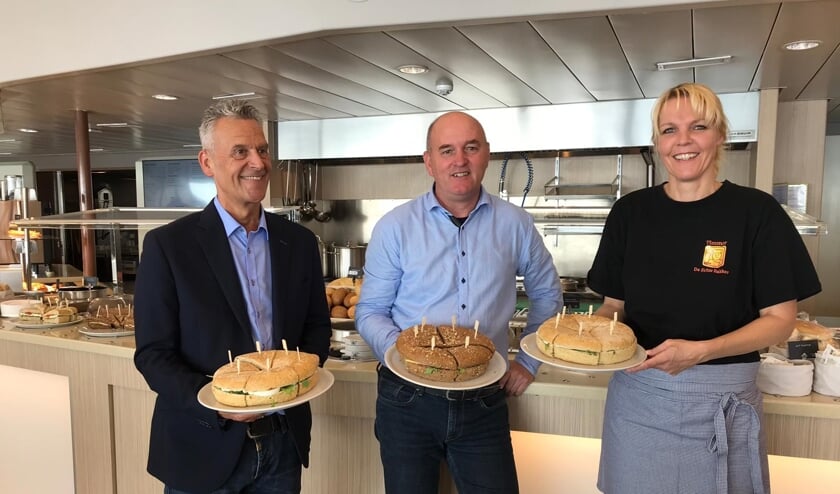 Ronald Kleinveld (HANOS), Arjen Poelman (Op de Boot) en Bea Timmer (Bakker Timmer).