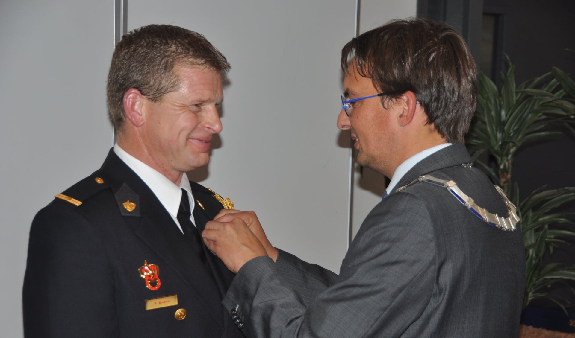 Richard Bousma wordt onderscheiden tot Lid in de Orde van Oranje Nassau.