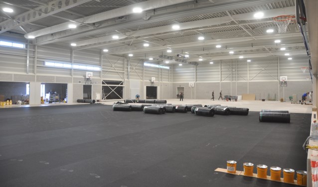 De nieuwe sporthal een tijdje geleden in wording.