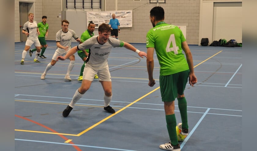 Texel Futsal (in het wit).
