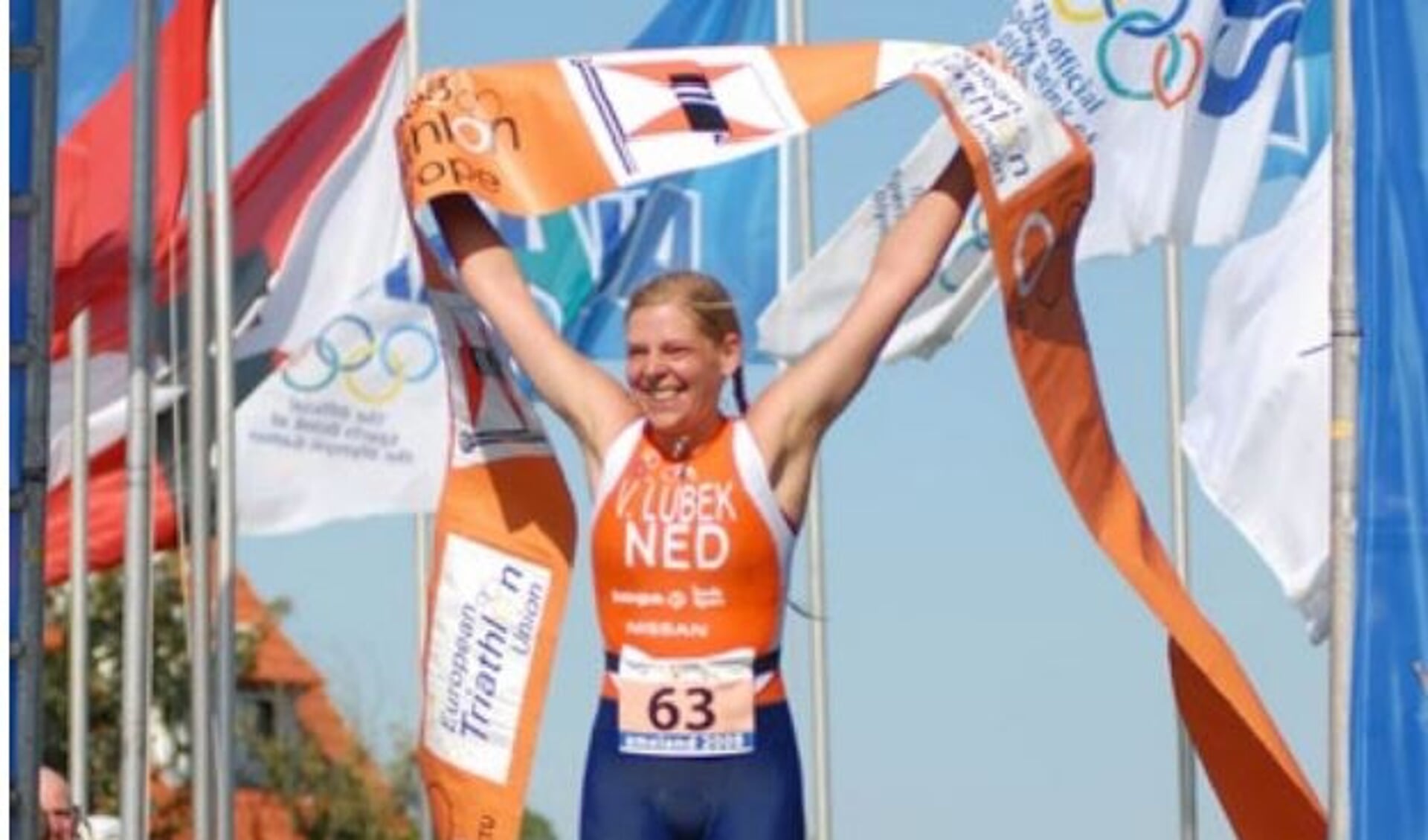 In "De 66 van Texel" onder meer een interview met de triatleet Ingrid van Lubek. 