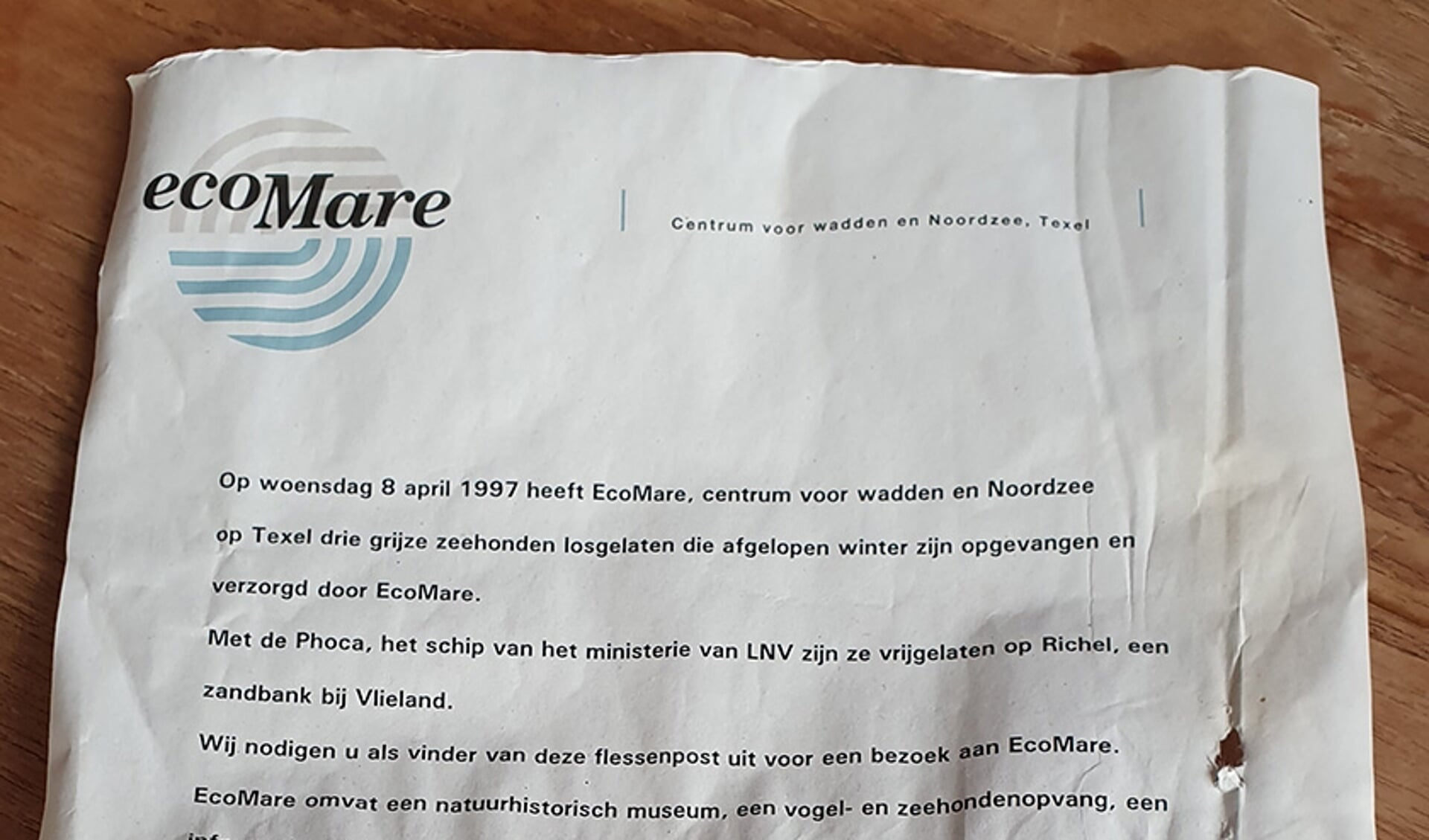 De brief uit 1997 die aanspoelde op het strand van Terschelling en gevonden werd door Remmert Ruyg.