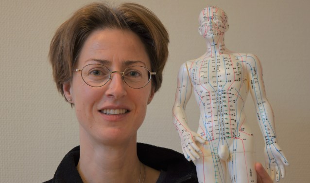 fysiotherapeut een acupuncturist Eefje Aalberts van de Praktijk voor Fysiotherapie en Beweging aan de Wilhelminalaan