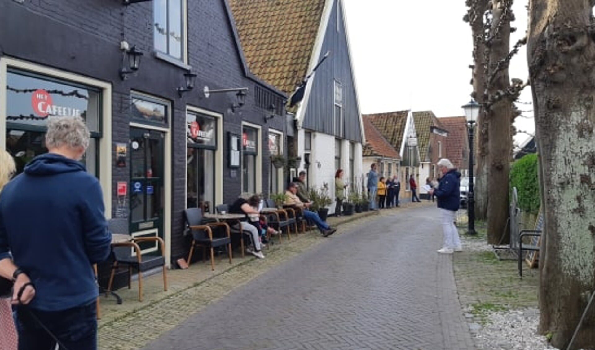 De Kerkstraat in Oosterend