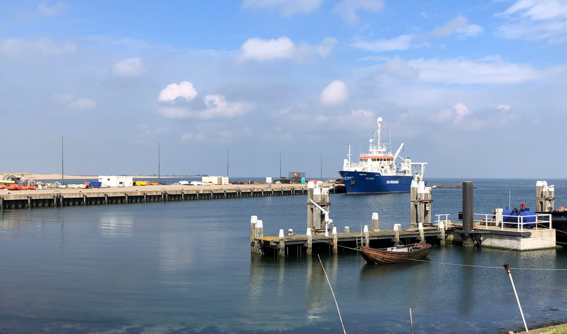 Seaport Texel, bij Texelaars bekend als de NIOZ-haven, ligt er nu bijna verlaten bij. Maar de ambities zijn hoog. 