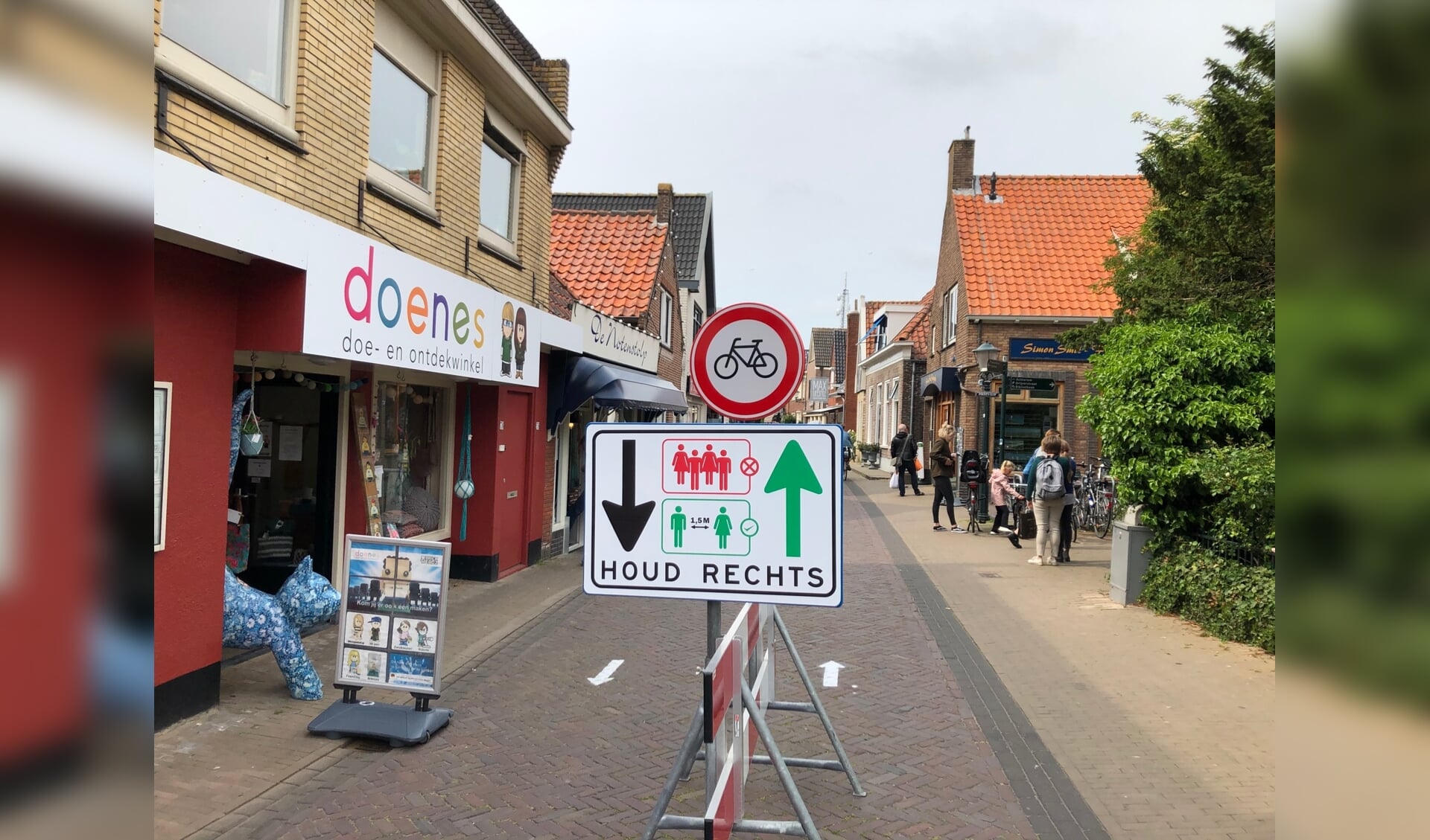 De Weverstraat waar nu ook een bord is om het fietsverbod aan te geven.