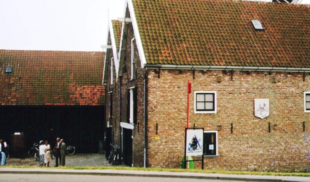 Entreezijde van het museum, Barentszstraat