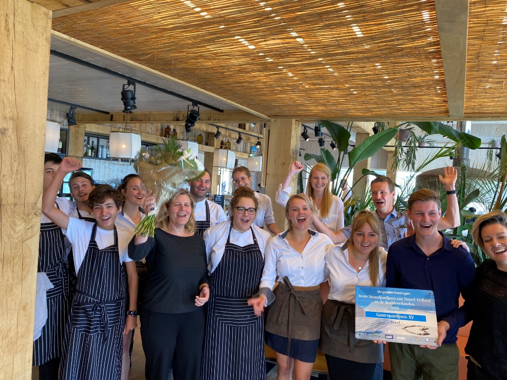 Vreugde bij Gastropaviljoen XV, na de prijsuitreiking.