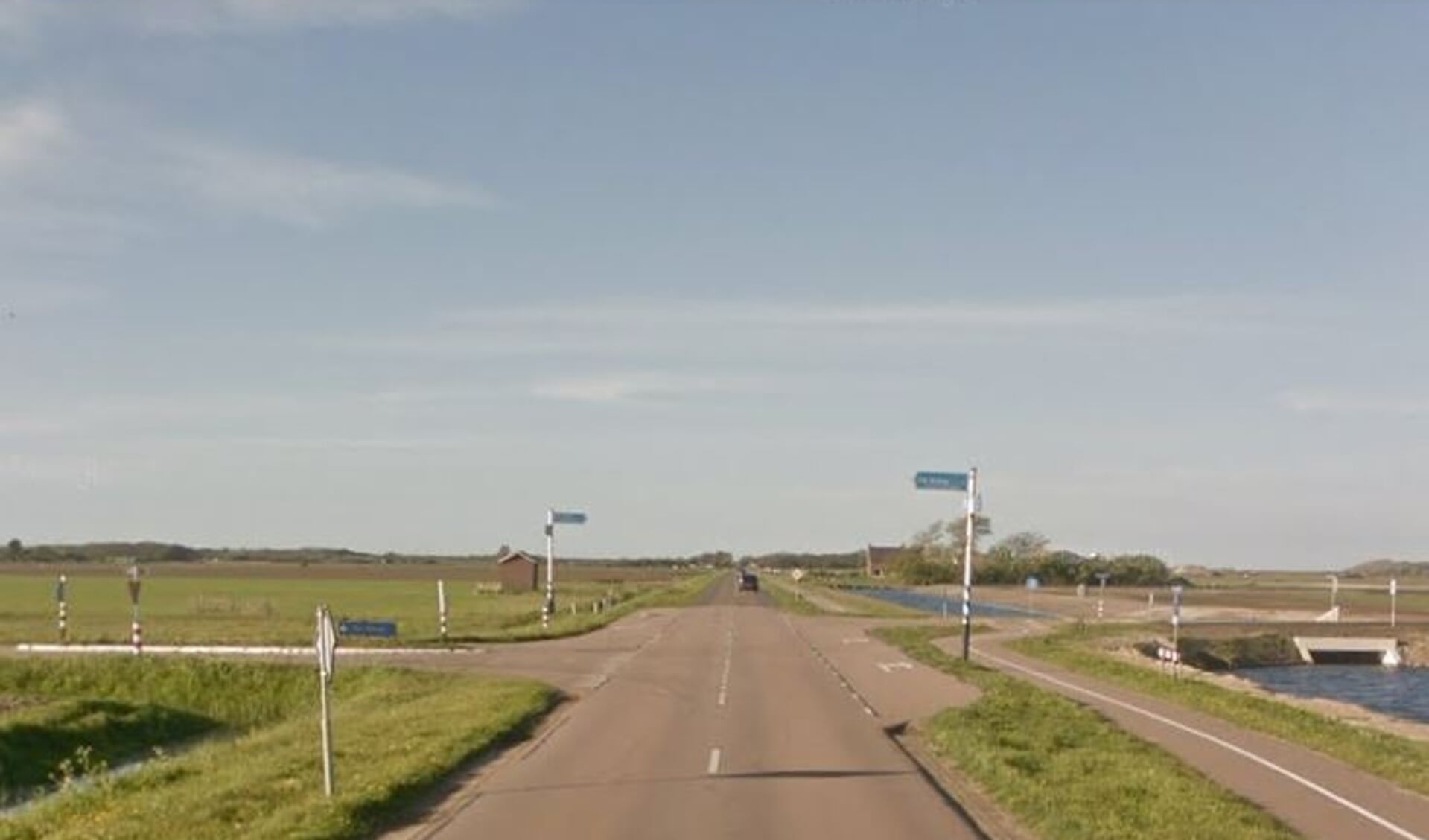 De Nieuwlanderweg ter hoogte van de Pijpersdijk.