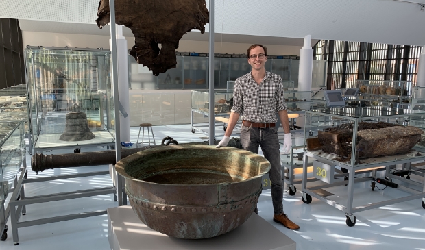 Conservator Alec Ewing bij de kappa