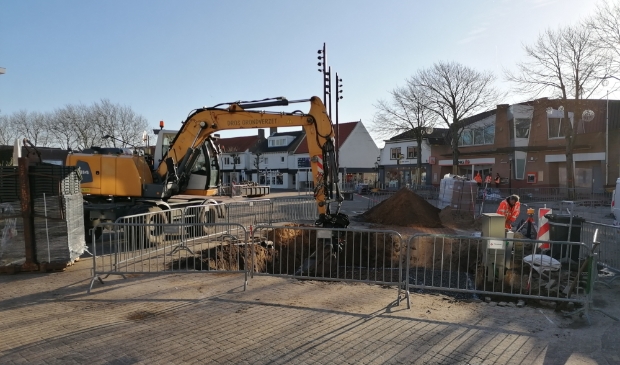 <p>Op deze plaats wordt een esdoorn geplant. </p>